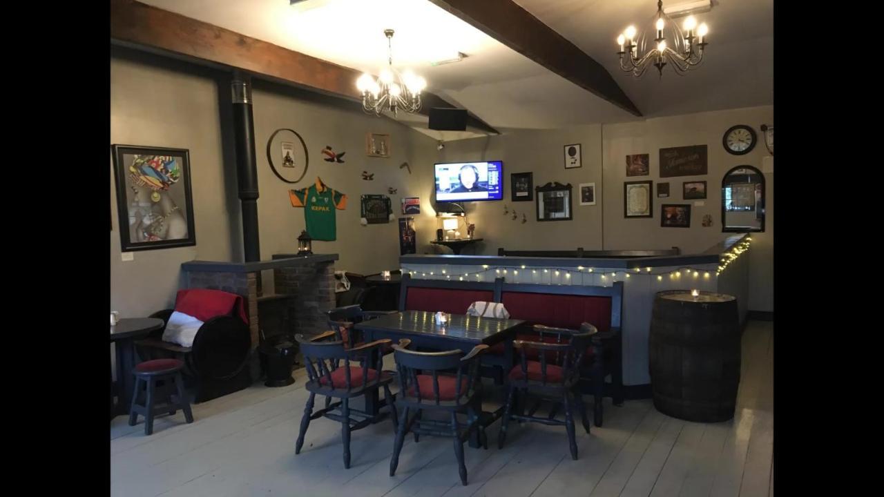 Grangegeeth Inn スレーン エクステリア 写真