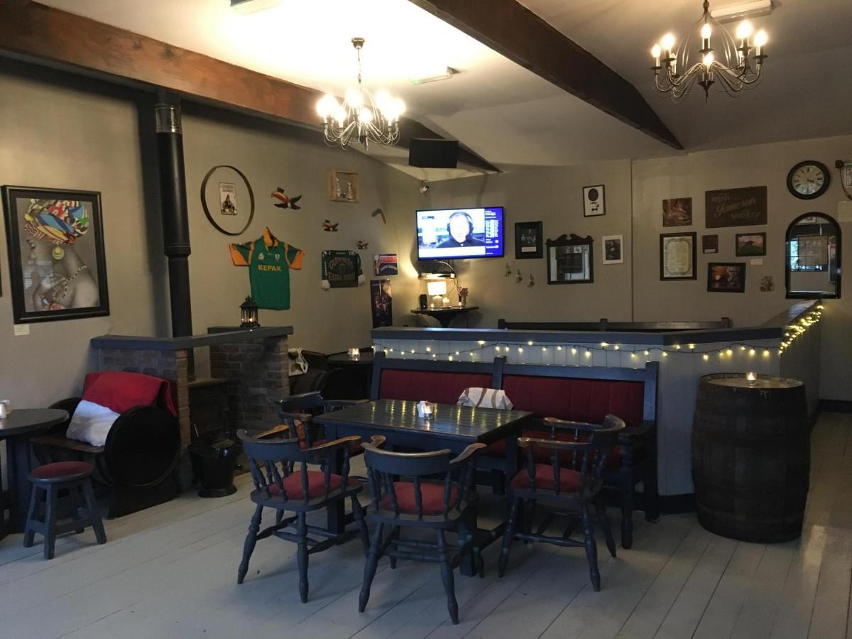 Grangegeeth Inn スレーン エクステリア 写真